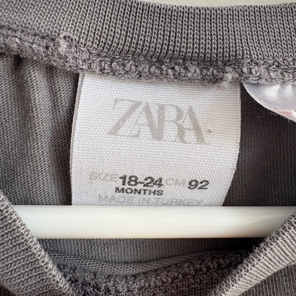 Zara Long Sleeve Tee - Picture 3 of 3